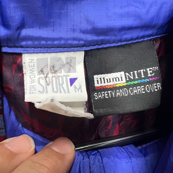 In sport Floral Pattern wind breaker Jacket - Picture 2 of 5